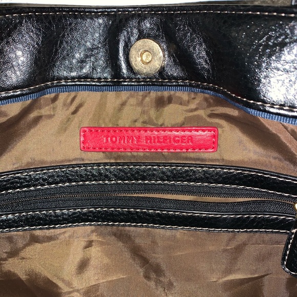 Black Tommy Hilfiger Purse - Picture 3 of 6
